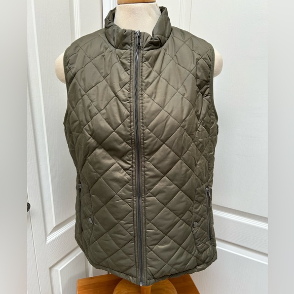 Army Green Quilted Vest NWT - Picture 2 of 9